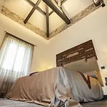 Borgo Antico Xix Sec. Bed & Breakfast 4*