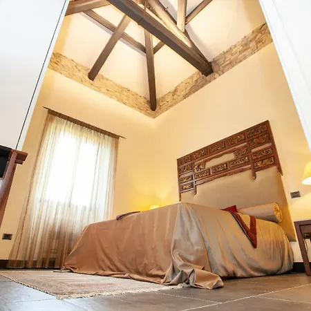 Borgo Antico Xix Sec. Bed & Breakfast *