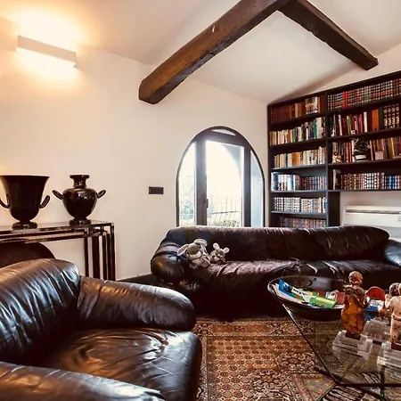 Bed & Breakfast Borgo Antico Xix Sec. *